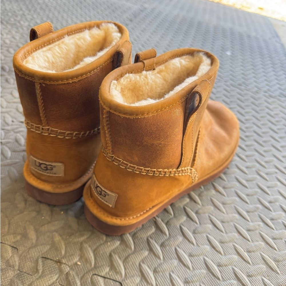 Men’s UGG Australia short boot